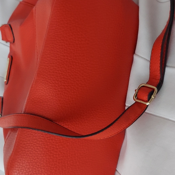 Anne Klein - Picture 4 of 7